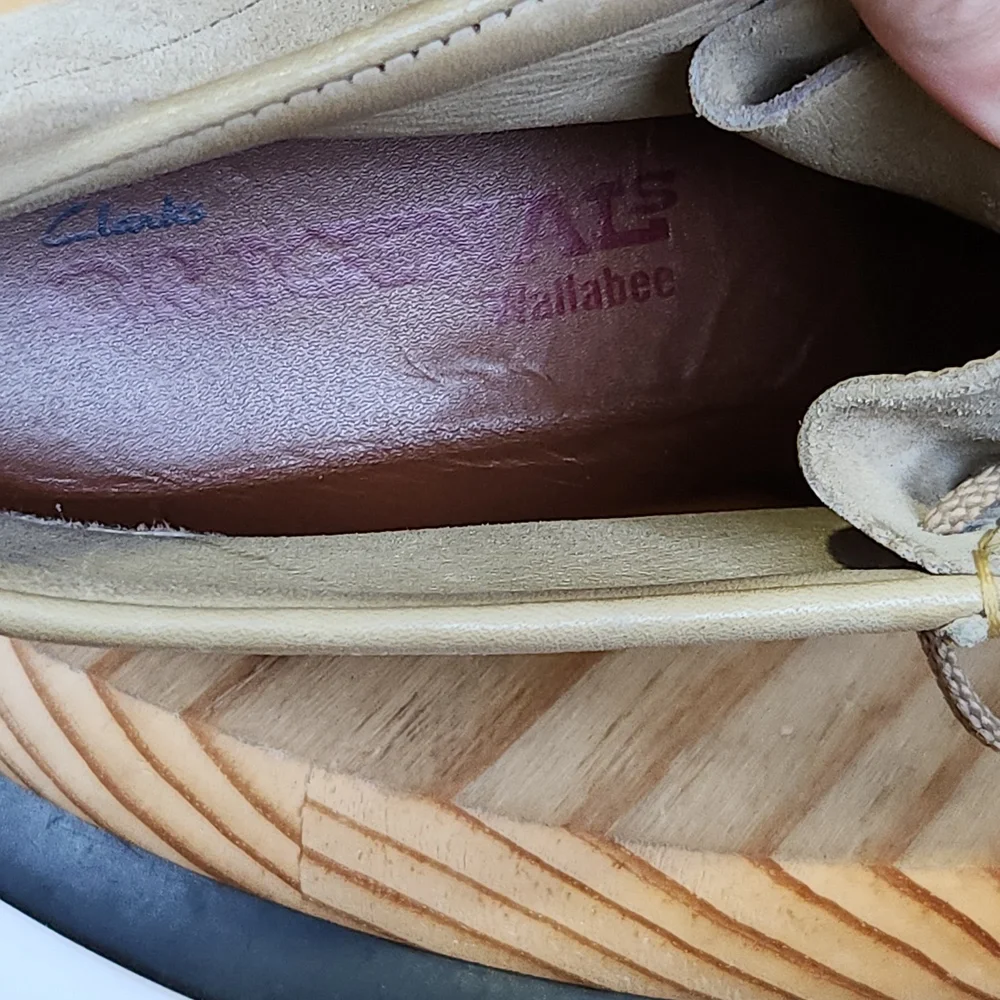 Clarks Originals Wallabee Suede Chukka Boots Mens 8 Beige Leather Crepe Sole